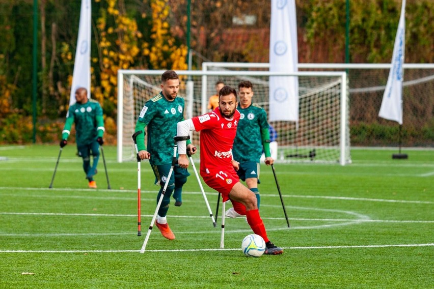 7.11.2021, stadion Prądniczanki: mecz amp fubolu Wisła...