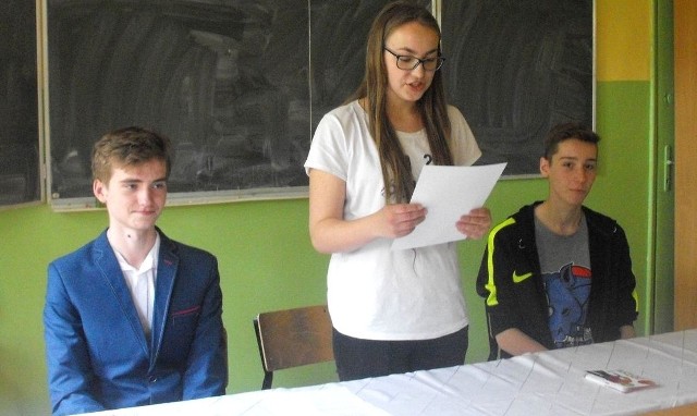 Małgorzata Kurek została nową przewodniczącą młodej rady w Bejscach. W prezydium - panowie: Daniel Góra. Maciej Bartos.