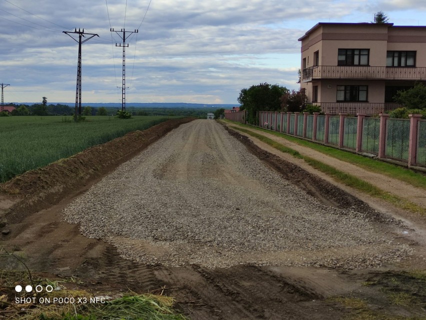 Trwa budowa nowej drogi w Końskich. Czeka na nią wielu mieszkańców
