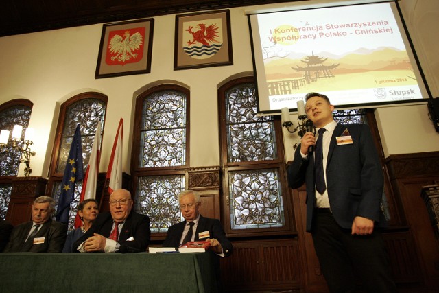 Chiński kapitał zainteresowany regionem słupskimKonferencja na temat współpracy polsko-chińskiej odbyła się w słupskim ratuszu.
