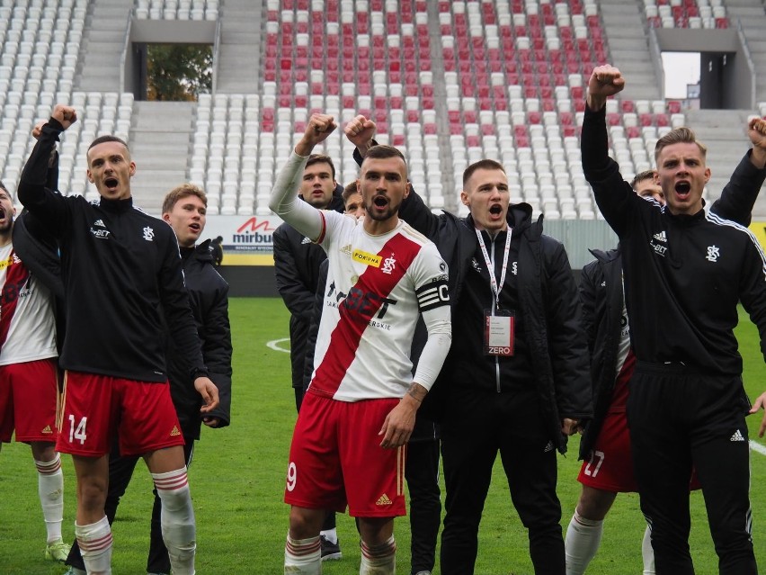 Piłkarskie Orły. Mikael Ishak czuje oddech na plecach. Kto ma szansę doskoczyć do czołówki?