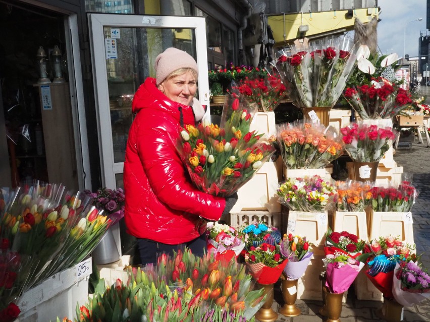 Dzień Kobiet w Łodzi. Jakie kwiaty najczęściej kupują łodzianie? Które z nich cieszyły się największą popularnością? 
