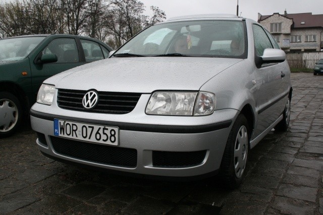 VW Polo, 2001 r., 1,4 MPI, elektryczne szyby, ABS, wspomaganie kierownicy, 8 tys. 800 zł