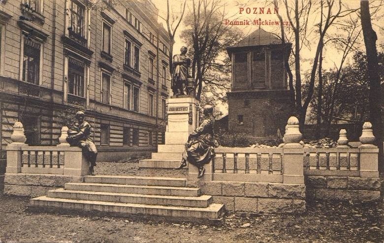 Pomnika Adama Mickiewicza na Świętym Marcinie...