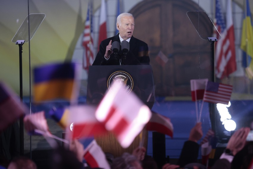 Joe Biden w swoim przemówieniu wyraził uznanie i podziękował...