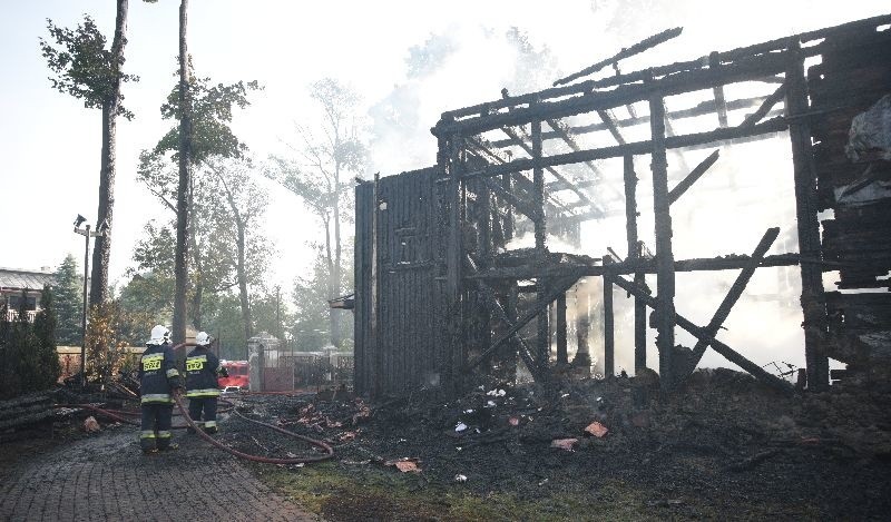 Spłonął kościół w Mileszkach. Z drewnianej świątyni zostały zgliszcza