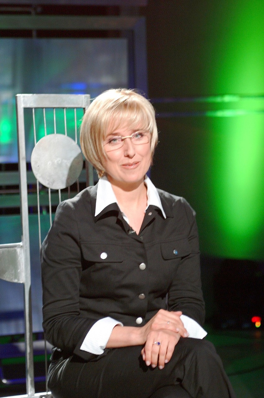 Agata Młynarska od 35 lat pracuje w telewizji! Znany projektant ocenia jej styl: „Prawdziwa seksbomba”!