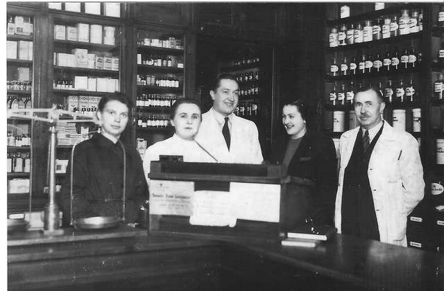 Chełmżyńska apteka „Pod Orłem” w 1949 roku