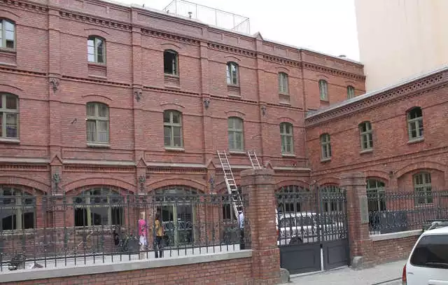 Ceglany budynek fabryki Weesego skończy w tym roku 130 lat