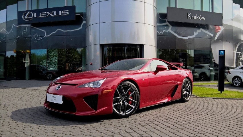 Lexus LFA...