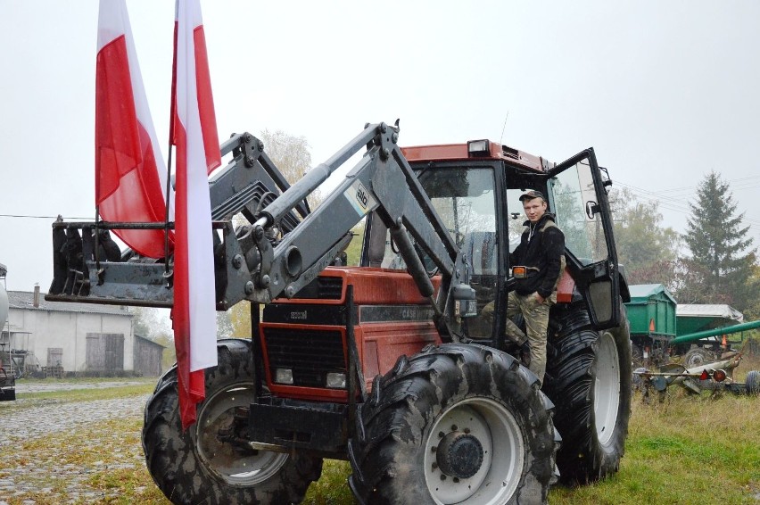 Protest rolników w Bytowie. - Nie damy pogrzebać polskiego rolnictwa! [ZDJĘCIA, WIDEO]