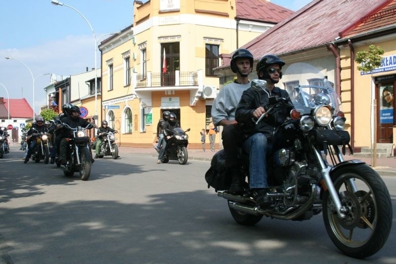 Parada motocyklistów w Rudniku nad Sanem