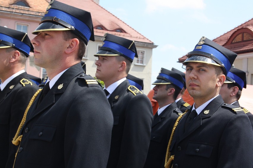 Oni ratują nasze życie. Zobacz strażaków i ich sprzęt