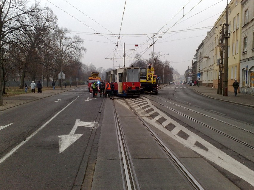 W Bydgoszczy wykoleił się tramwaj [zdjęcia]