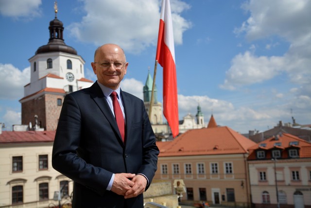 Do rozwieszania flag zachęca Krzysztof Żuk, prezydent Lublina