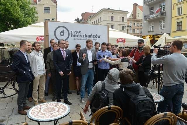 Komitet Czas Mieszkańców o swoich wyborczych planach poinformował już w maju na Rynku Staromiejskim w Toruniu