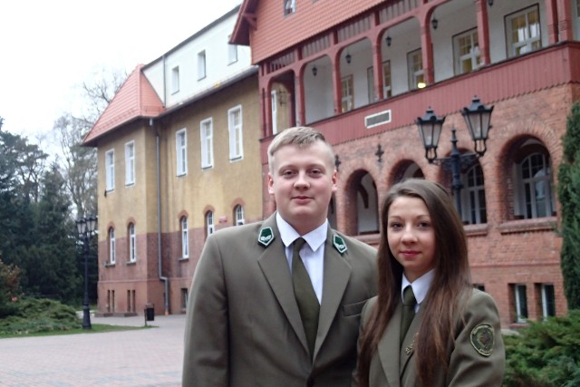 Amadeusz Bednarczyk i Karolina Staszak  uczniowie klas II Technikum Leśnego im. Prof. Jana Miklaszewskiego w Starościnie biorą udział W rekrutacji do XXIII sesji SDiM