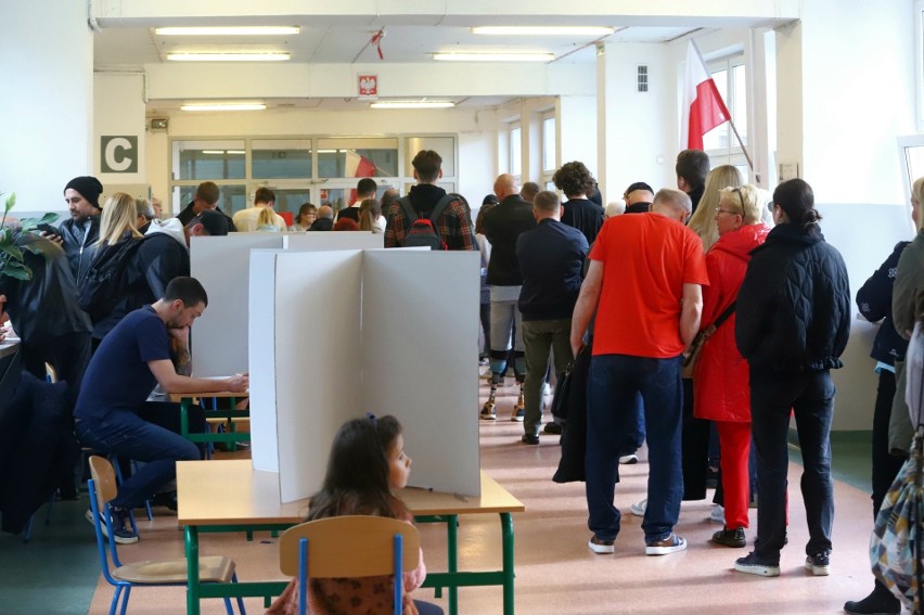 Na Dolnym Śląsku frekwencja wyniosła 21,51 proc. Głosowało...