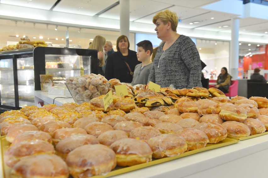 Dzisiaj tłusty czwartek - najsłodszy dzień w roku. Jakie pączki są najlepsze?