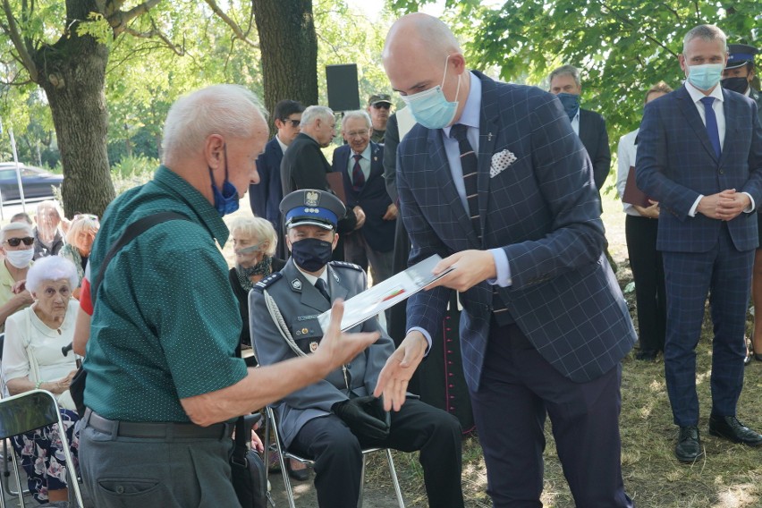 Lasek Katyński, upamiętniający ofiary zbrodni katyńskiej,...