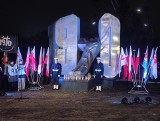 Obchody 52. rocznicy Grudnia '70 w Gdyni. Mieszkańcy dumnie oddali hołd ofiarom