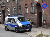 Ona zginęła w pożarze, on pod pociągiem. Te dwie śmierci 25-latków w Gdańsku policja łączy ze sobą. Co wydarzyło się we Wrzeszczu?