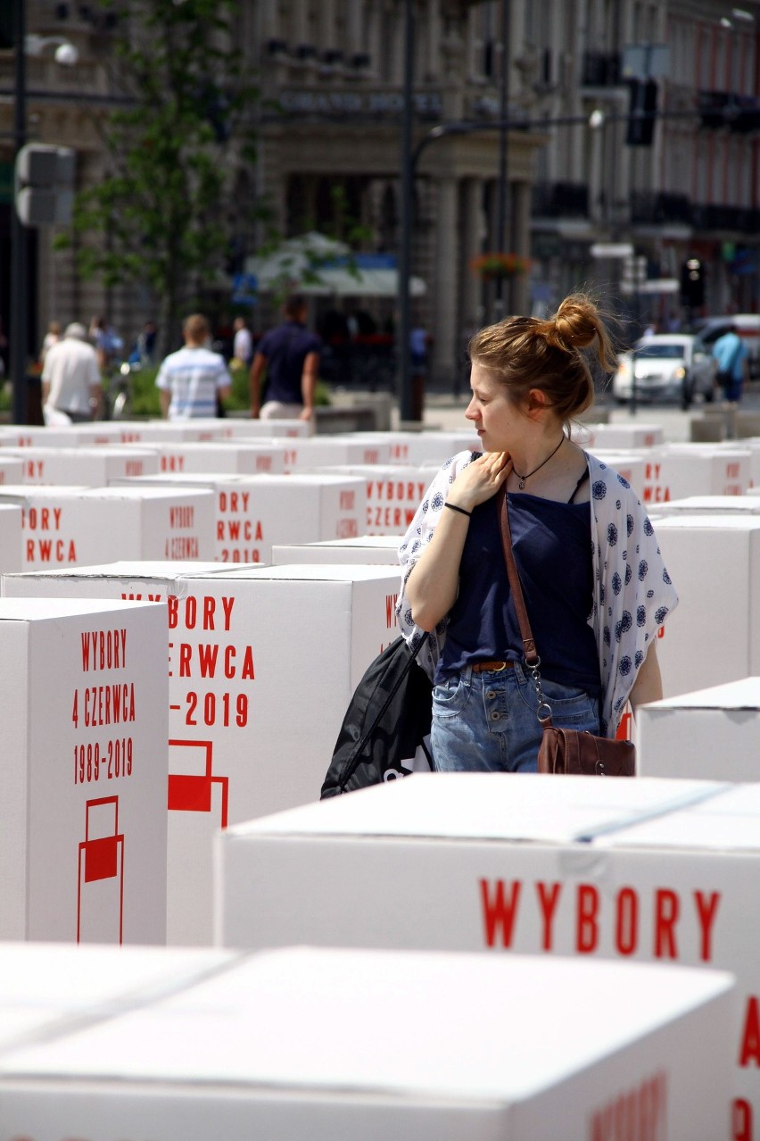 30-lecie wolnych wyborów w Polsce. Na placu Litewskim stanęły urny wolności (ZDJĘCIA)