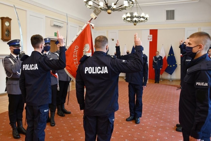 Komenda Wojewódzka Policji w Białymstoku. Ślubowanie...