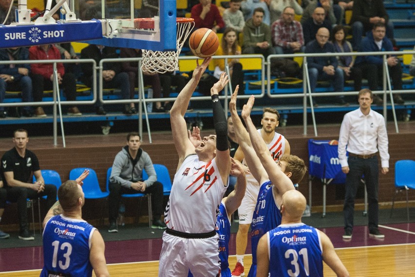 STK Czarni Słupsk - Pogoń Prudnik 67:59.