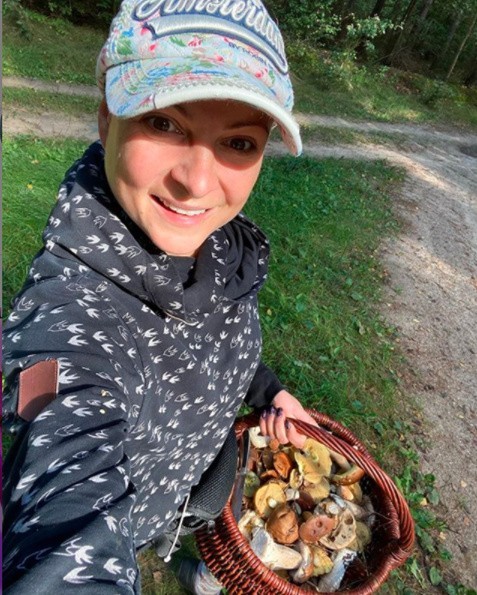 Magdalena Narożna uzbierała pełen kosz grzybów! "Ta radość kiedy zbierzesz cały kosz grzybów" [ZDJĘCIA] 
