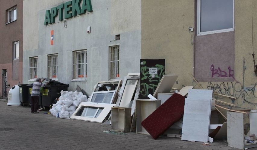 Lokatorzy bloku na ulicy Sandomierskiej 10 skarżą się na...