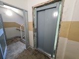 Toruń: W wieżowcu na "Skarpie" winda nie działa już od ponad trzech miesięcy