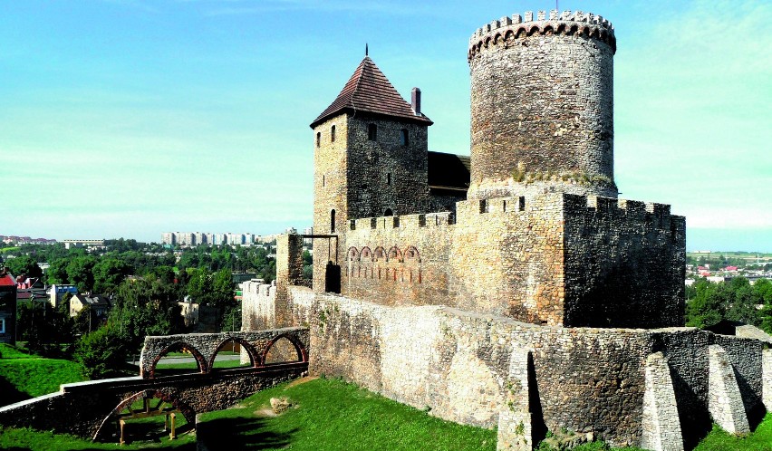 Zamek w Będzinie, średniowieczna warownia obronna wzniesiona...