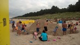 Na plaży w Dąbkach zbudowali najwyższy zamek z piasku