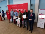 Honorowi krwiodawcy świętowali w Szczecinie. Na pikniku każdy mógł oddać krew [GALERIA]