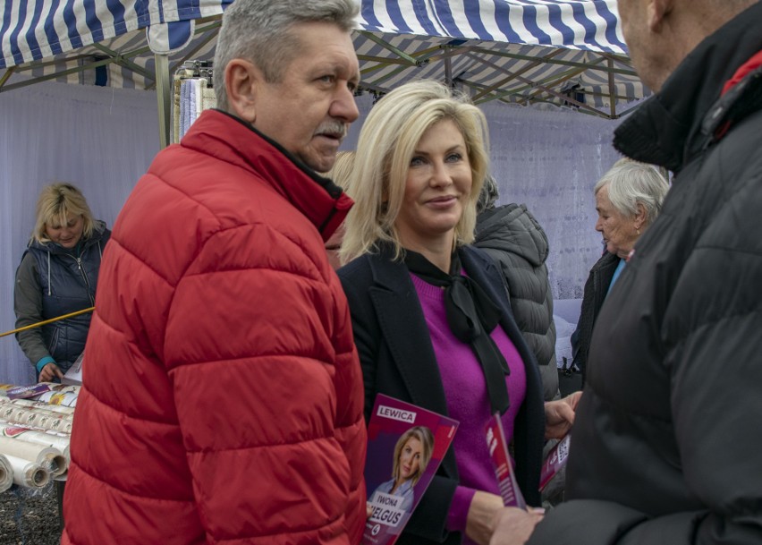 Iwona Wielgus, kandydatka Lewicy zrobiła furorę na targowisku w Stąporkowie. Było mnóstwo pytań (ZDJĘCIA)