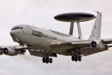 Samolot AWACS lata nad Śląskiem i Zagłębiem. Przyleciał też nad Pyrzowice. Co robi samolot wczesnego ostrzegania NATO?