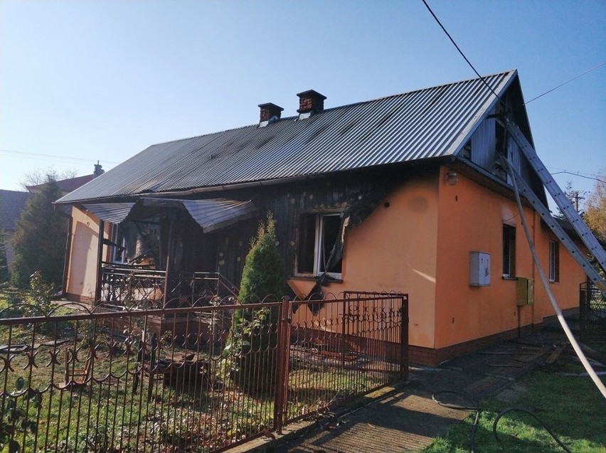 Groźny pożar wybuchł w poniedziałek w miejscowości Łopuszka...