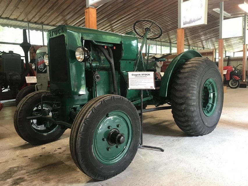 Stock Dieselschlepper służył do prac polowych i...