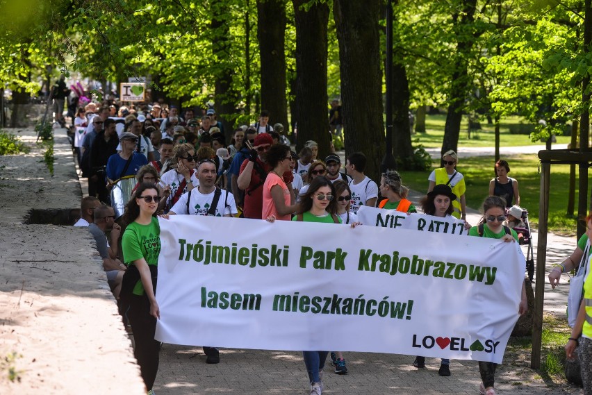 Marsz w obronie trójmiejskich lasów. Protestowało ponad 200 osób [ZDJĘCIA]