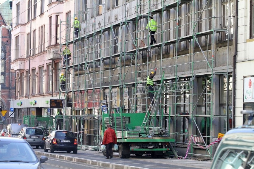 Weekendowe utrudnienia na wrocławskich ulicach [ZDJĘCIA]