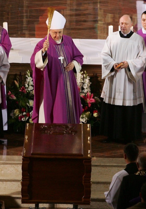 Pogrzeb arcybiskupa...