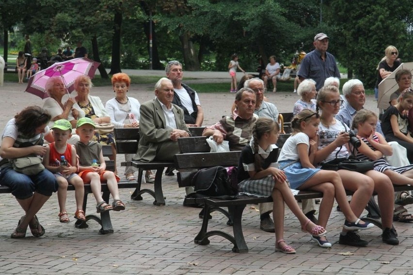 W kieleckim parku miejskim zagrała Orkiestra Dęta ze Starej Białej