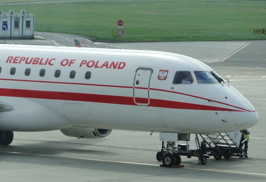 Premier Donald Tusk wylądował na Lublinku [ZDJĘCIA]
