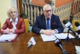 Strajk nauczycieli w Toruniu. Nauczyciele odchodzą od tablic. W Toruniu do strajku przystąpić może 66 z 69 samorządowych placówek