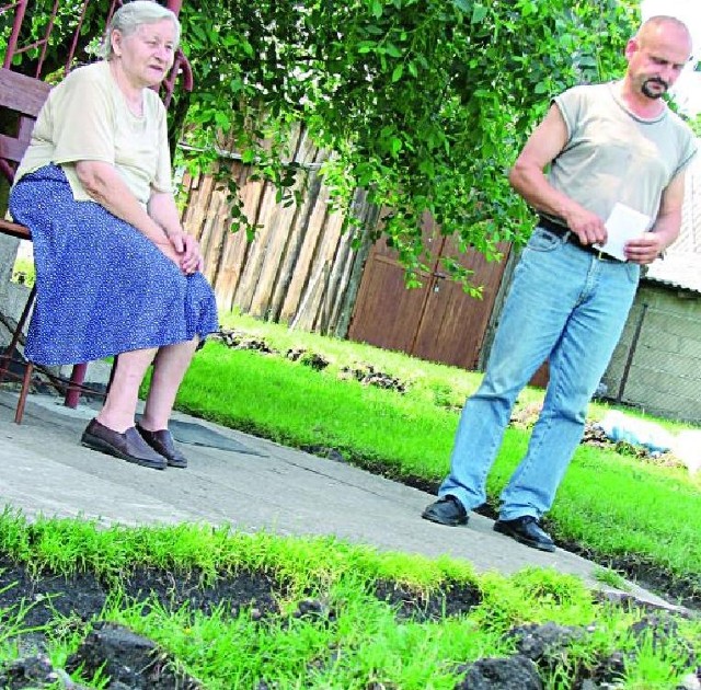 &#8211; Woda zalewała mój dom &#8211; mówi Lidia Omilianowicz z Orli. &#8211; Zagrożonych było wiele budynków &#8211; dodaje Mirosław Bałło z OSP.