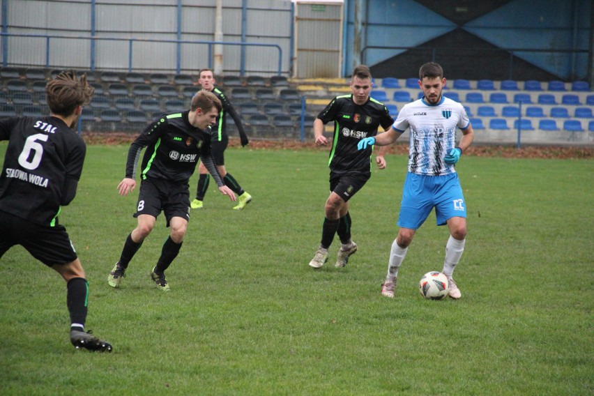 4 liga. JKS Jarosław ograł rezerwy Stali Stalowa Wola i zameldował się w górnej ósemce [RELACJA, ZDJĘCIA]