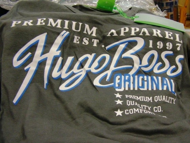 Podrabiane koszulki Hugo Bossa nie trafiły na rynek.