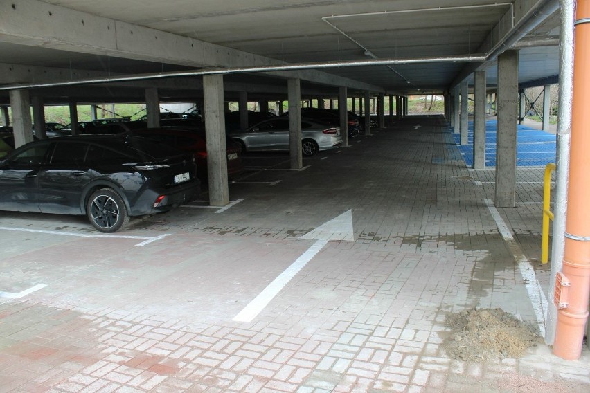 Parking przy szpitalu w Koszalinie
