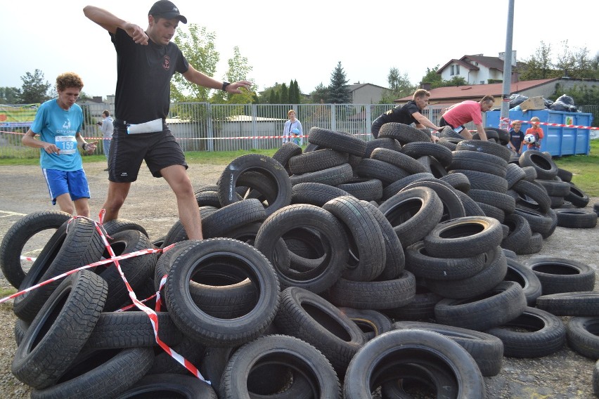 City Cross Częstochowa: 230 biegaczy na trasie miejskiego katorżnika [ZDJĘCIA]